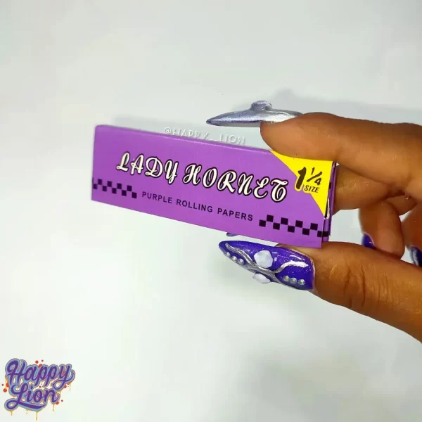 Purple rolling paper 1 1/4 Lady Hornet - Imagen 3