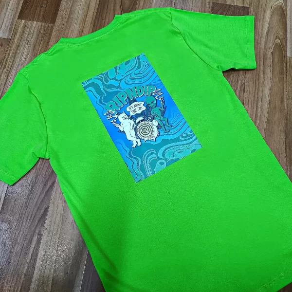 Polo verde Ripn dip Alien vs cat