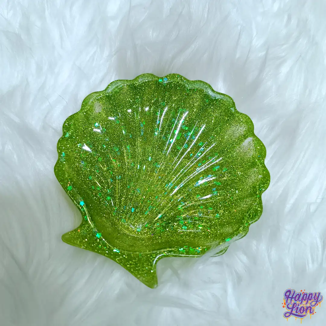 Green seashell tray